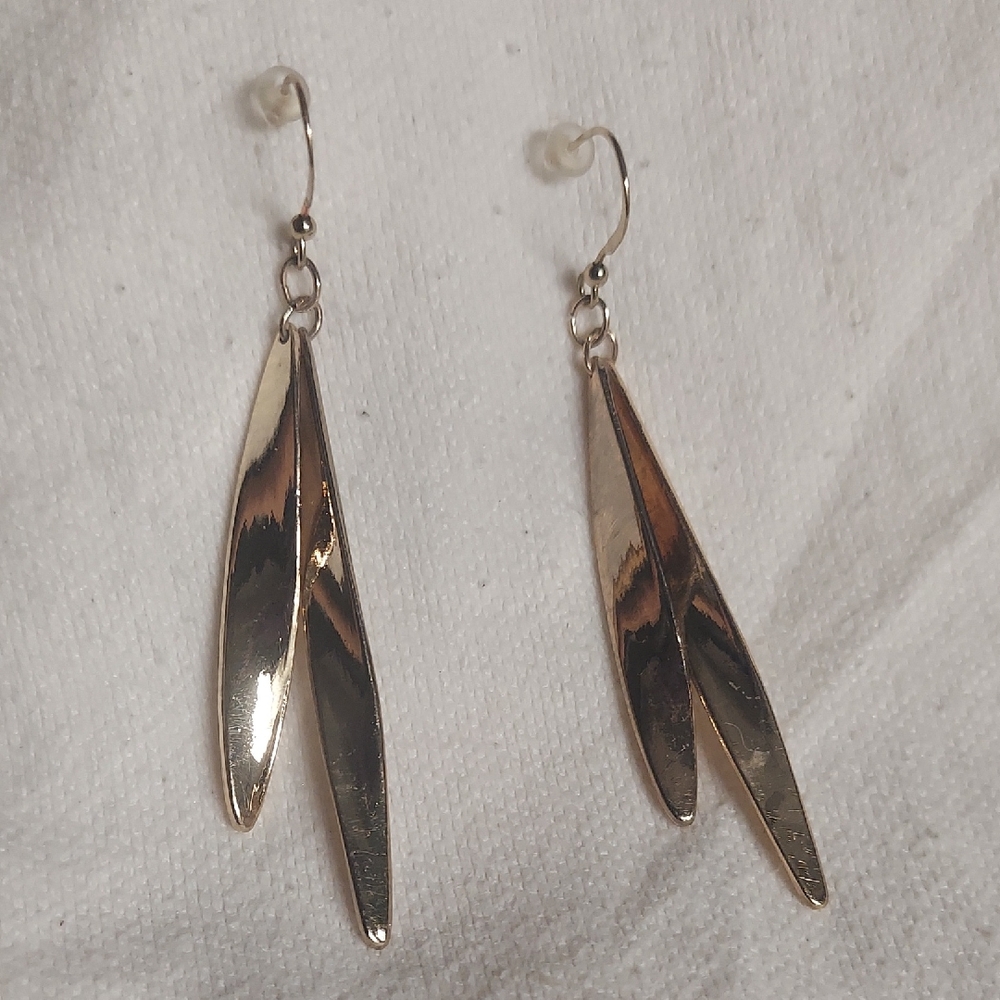 Elegant Gold Dangle Earrings